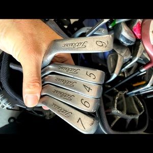 Titleist DTR iron set  4 pc RH
Steel shaft